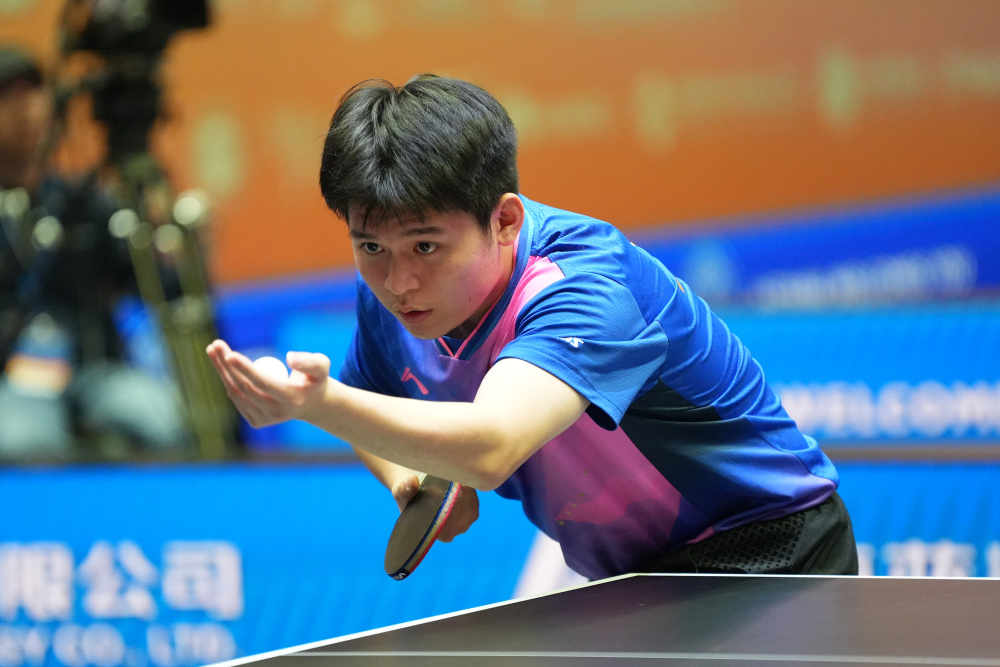 对球队后防 对球队后防